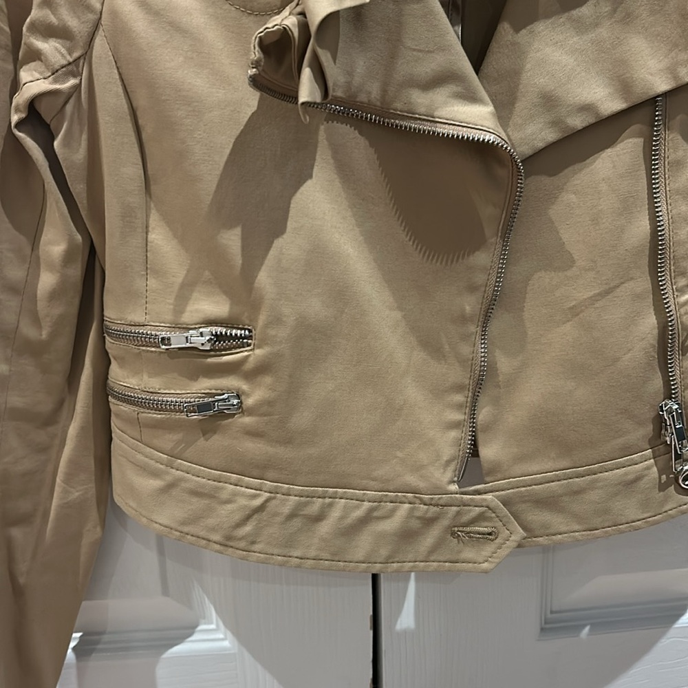 Imperial beige jacket (size small) - Picture 8 of 10